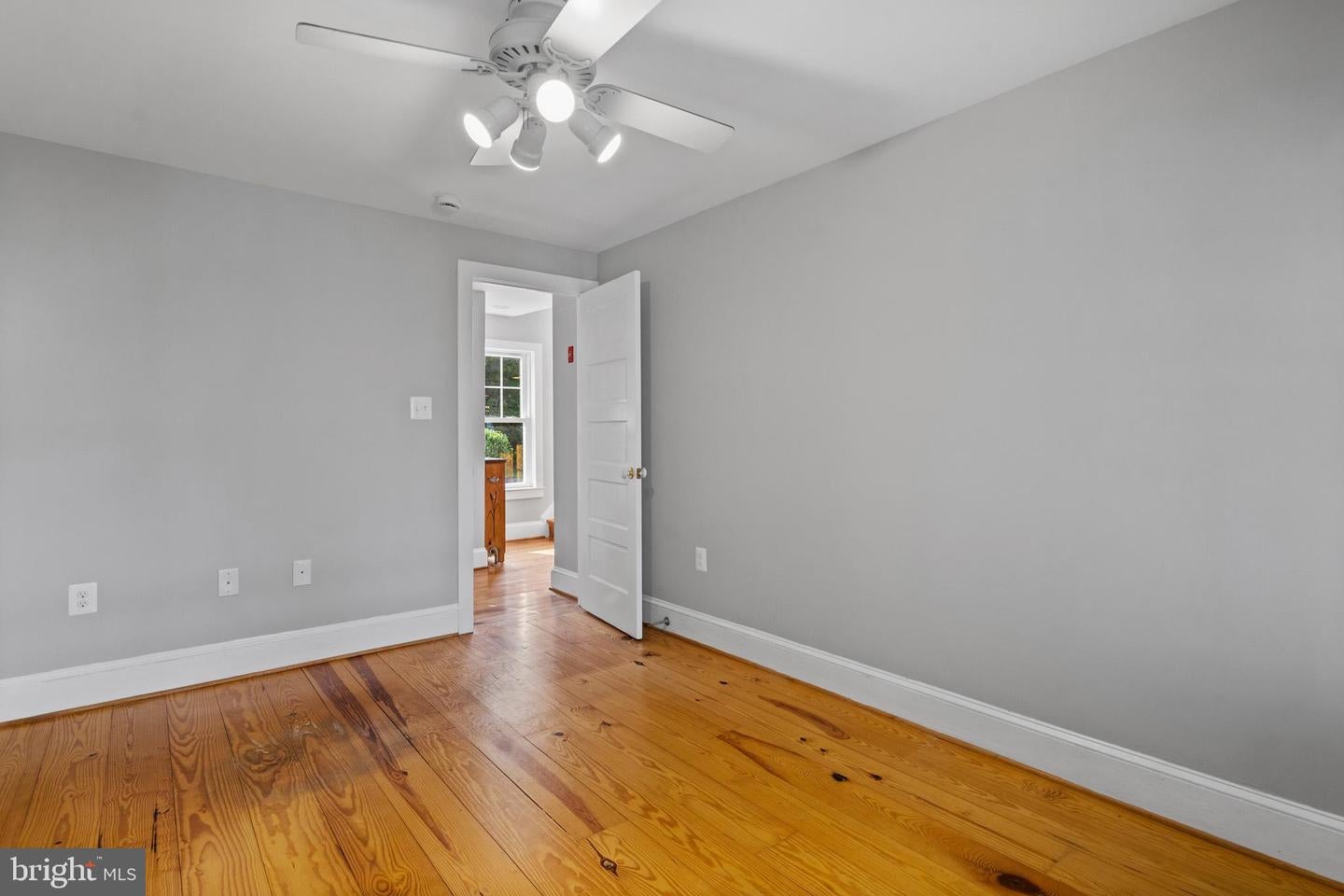 Cobb Island, Maryland, 20625, United States, 6 Bedrooms Bedrooms, ,6 BathroomsBathrooms,Residential,Contingent,1849506