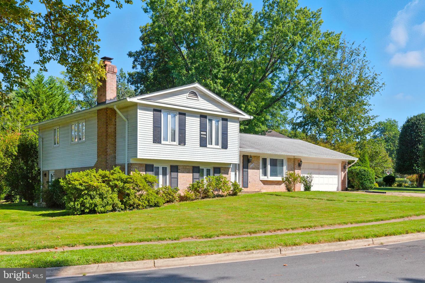 Mclean, Virginia, 22101, United States, 5 Bedrooms Bedrooms, ,3 BathroomsBathrooms,Residential,Active,1929396