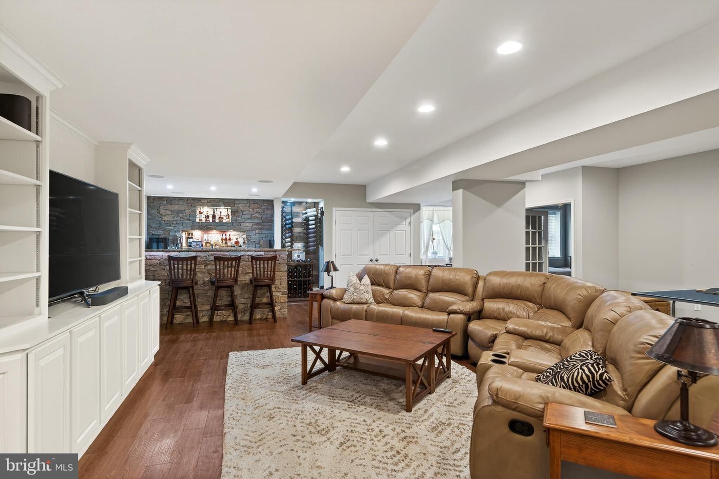 Kennett Square, Pennsylvania, 19348, United States, 7 Bedrooms Bedrooms, ,6 BathroomsBathrooms,Residential,Contingent,2045680