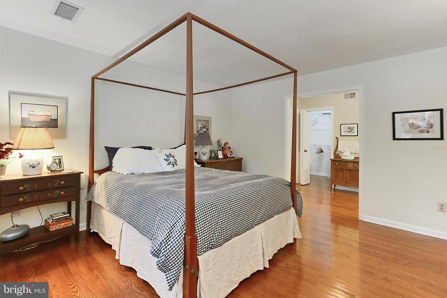 Fairfax, Virginia, 22032, United States, 4 Bedrooms Bedrooms, ,3 BathroomsBathrooms,Residential,Active,1810450