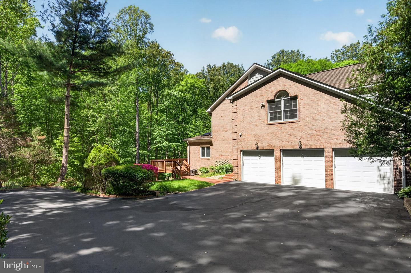 Clifton, Virginia, 20124, United States, 5 Bedrooms Bedrooms, ,6 BathroomsBathrooms,Residential,Active,2025639
