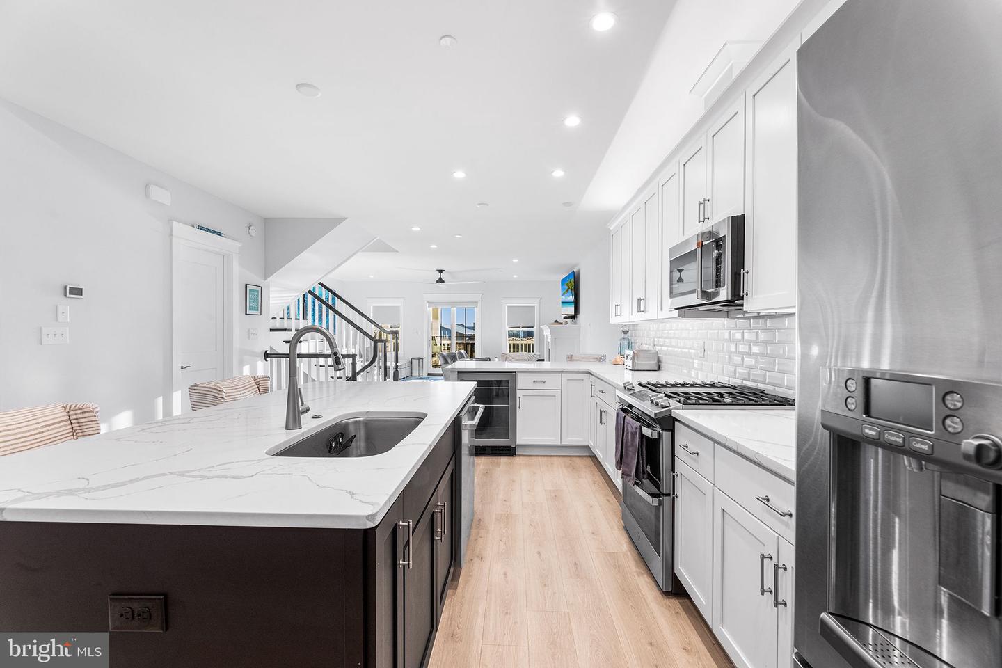 Ocean City, Maryland, 21842, United States, 4 Bedrooms Bedrooms, ,6 BathroomsBathrooms,Residential,Active,1972177