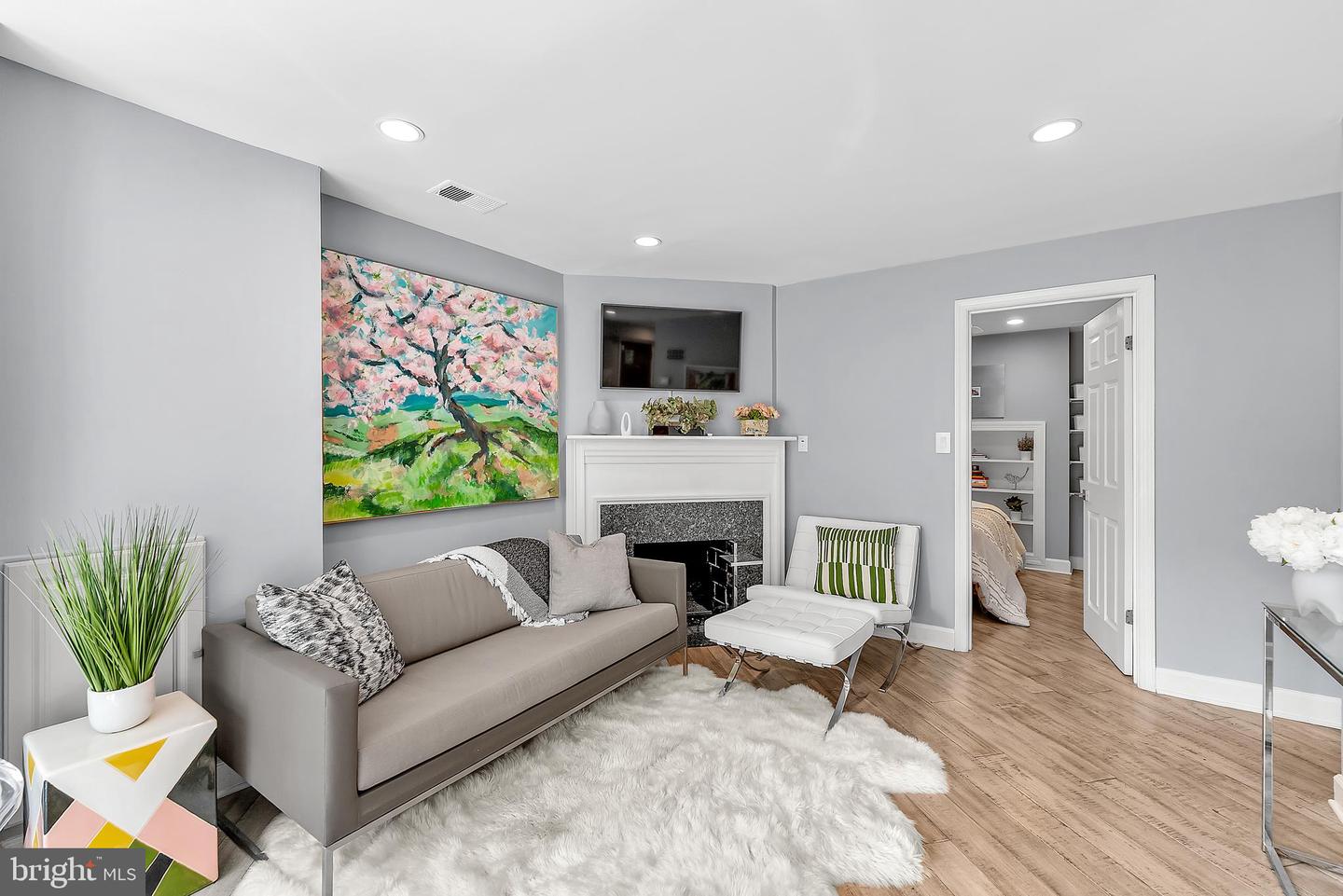 Washington, District Of Columbia, 20005, United States, 3 Bedrooms Bedrooms, ,4 BathroomsBathrooms,Residential,Active,1943762