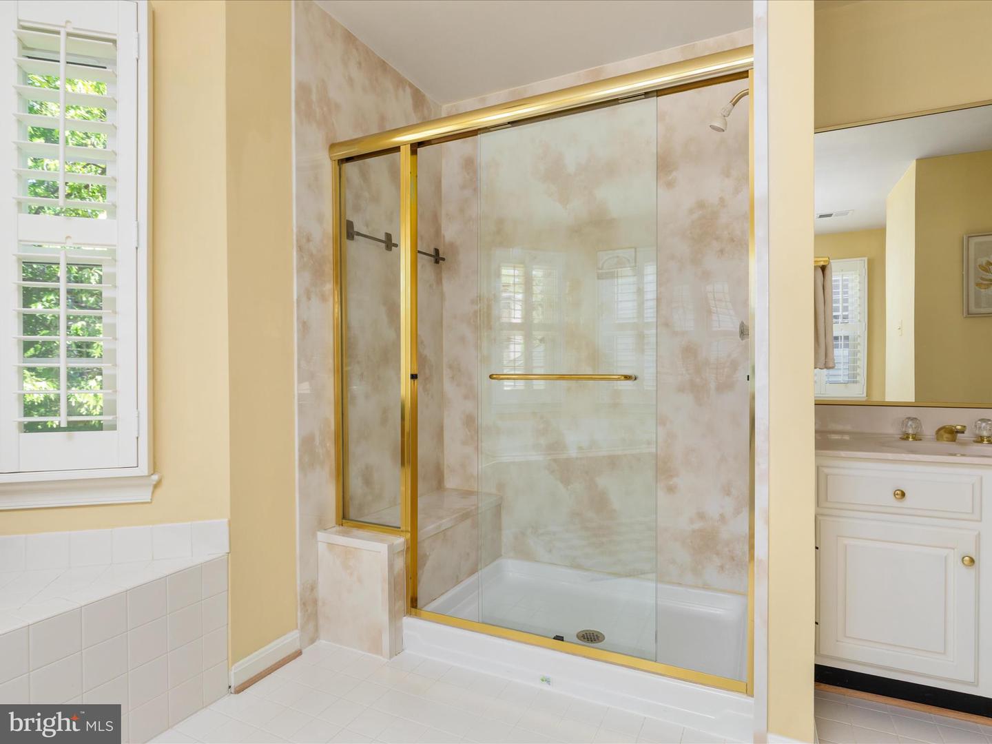 Fairfax Station, Virginia, 22039, United States, 4 Bedrooms Bedrooms, ,4 BathroomsBathrooms,Residential,Active,1905039