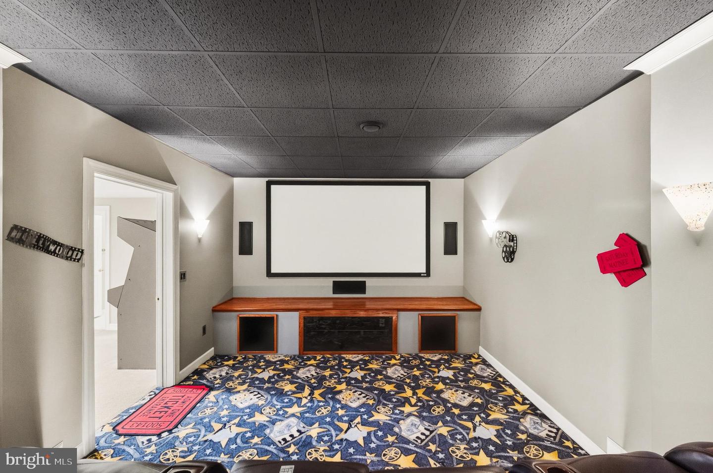 Haymarket, Virginia, 20169, United States, 5 Bedrooms Bedrooms, ,5 BathroomsBathrooms,Residential,Active,1961953