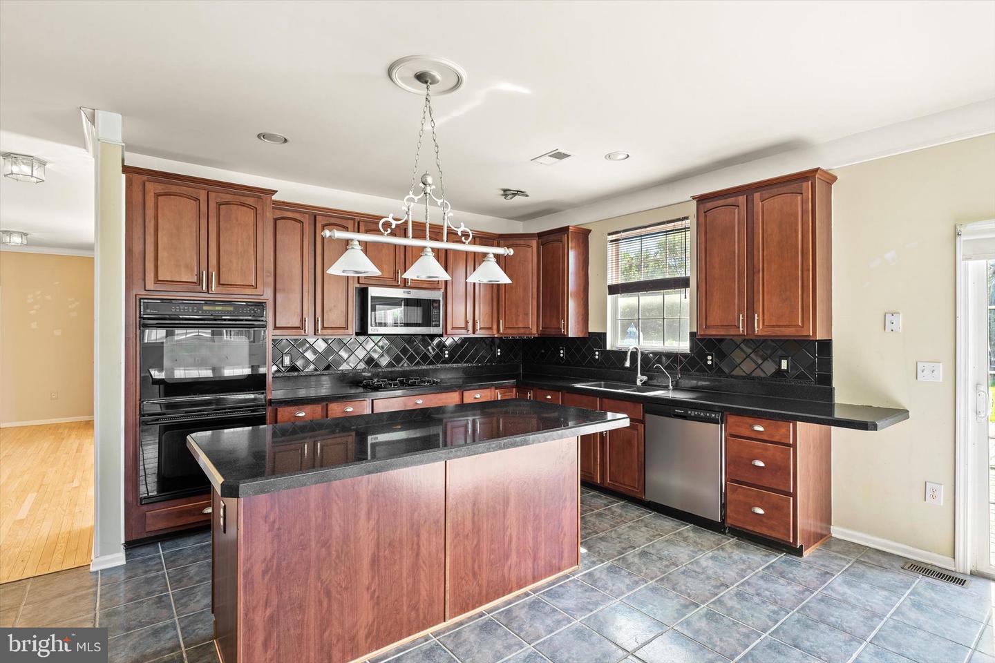 Allentown, New Jersey, 08501, United States, 4 Bedrooms Bedrooms, ,4 BathroomsBathrooms,Residential,Active,1897995