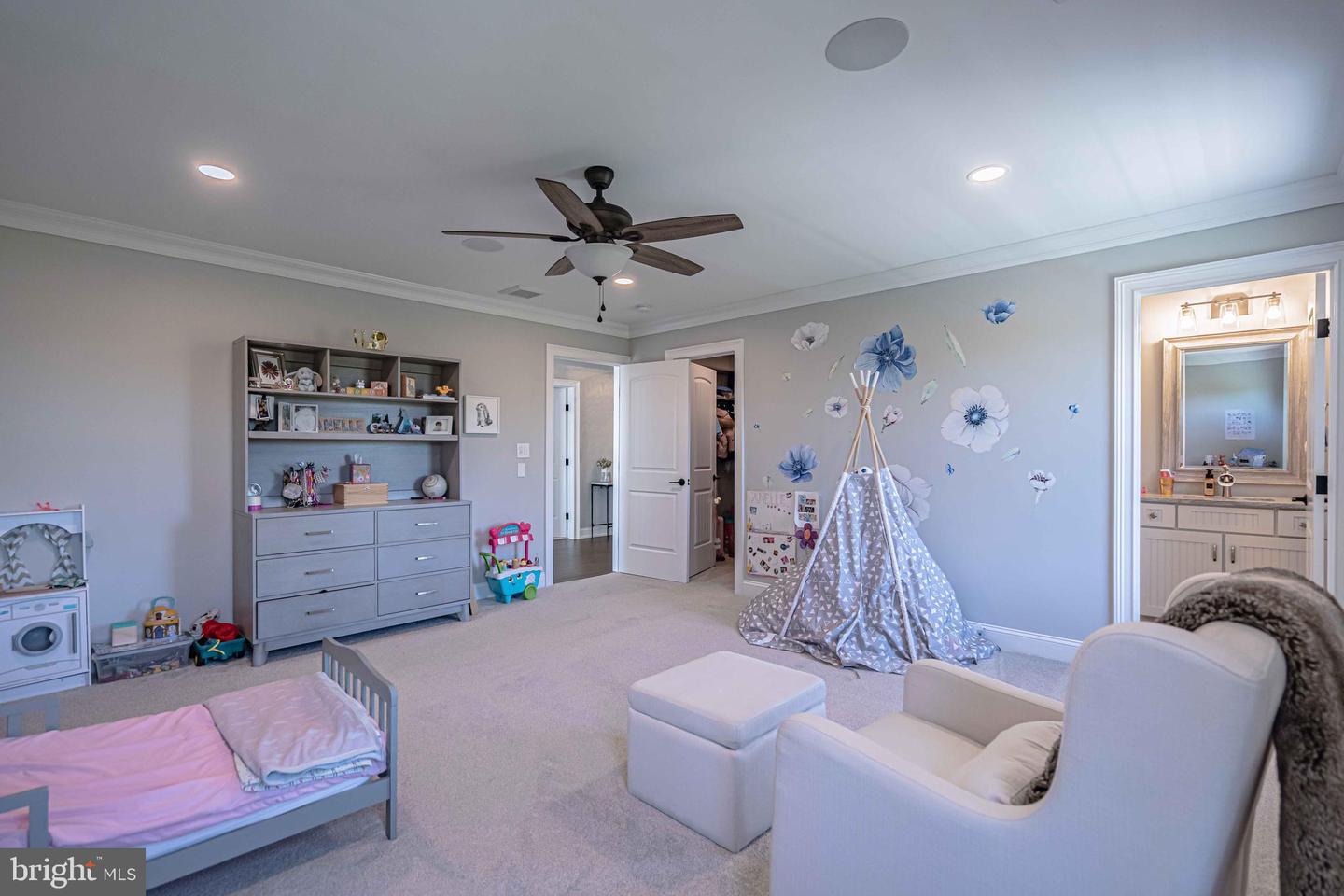 Bethlehem, Pennsylvania, 18020, United States, 4 Bedrooms Bedrooms, ,5 BathroomsBathrooms,Residential,Pending,1968396