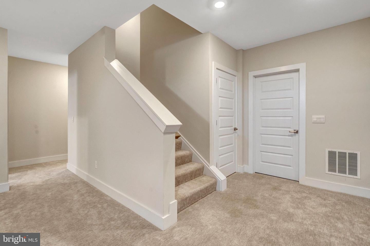 Nokesville, Virginia, 20181, United States, 5 Bedrooms Bedrooms, ,4 BathroomsBathrooms,Residential,Active,1922292
