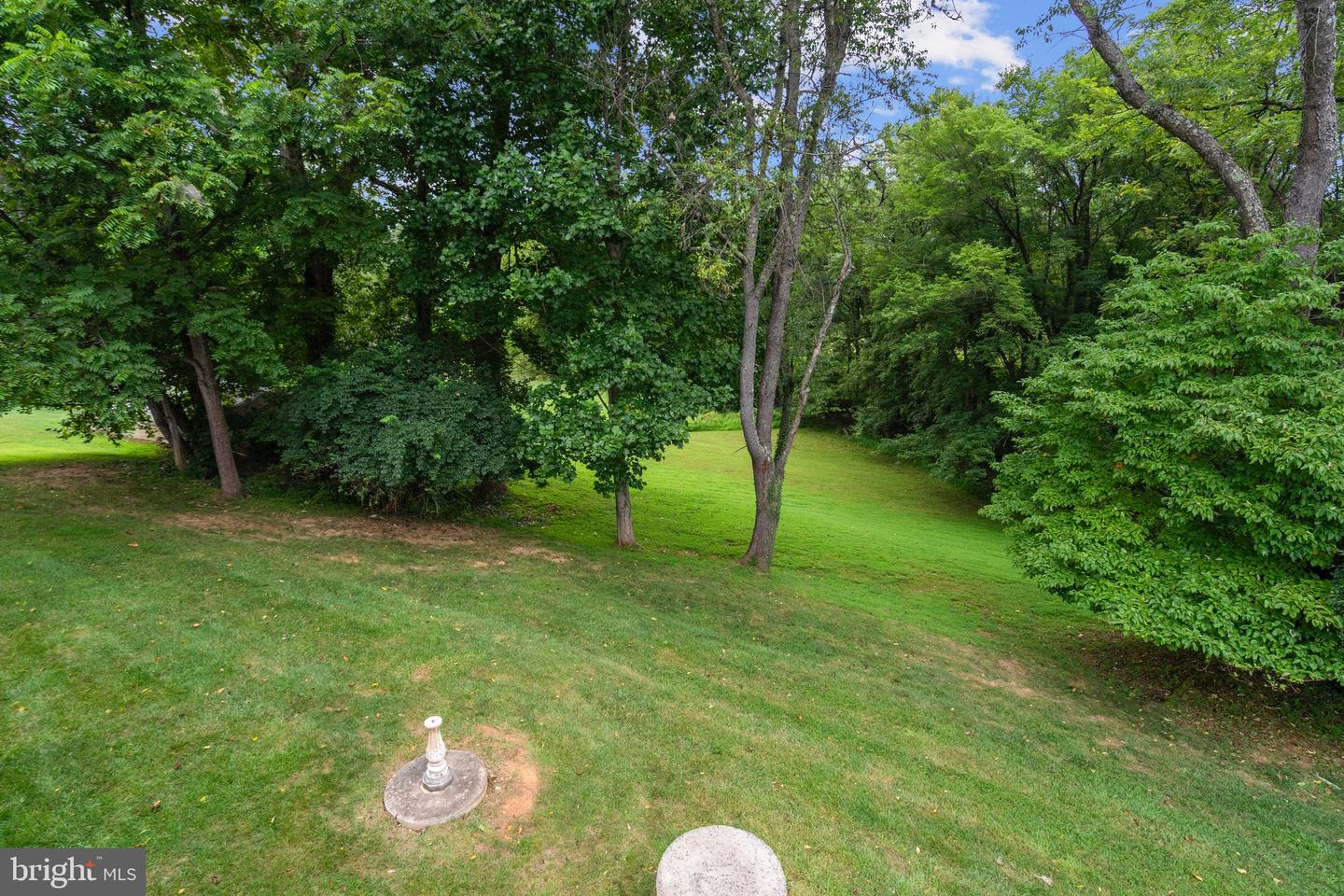 Oakton, Virginia, 22124, United States, 5 Bedrooms Bedrooms, ,5 BathroomsBathrooms,Residential,Active,1926902
