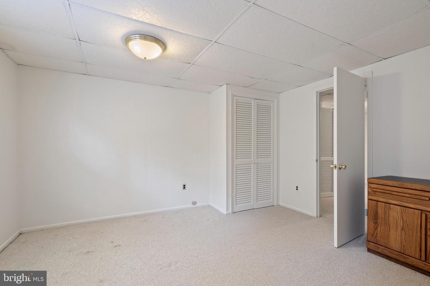 Arlington, Virginia, 22207, United States, 5 Bedrooms Bedrooms, ,4 BathroomsBathrooms,Residential,Active,1843845