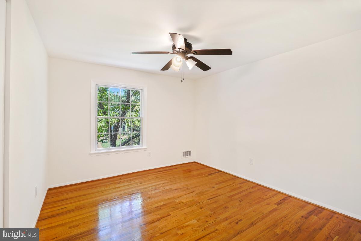Potomac, Maryland, 20854, United States, 4 Bedrooms Bedrooms, ,3 BathroomsBathrooms,Residential,Active,1889030