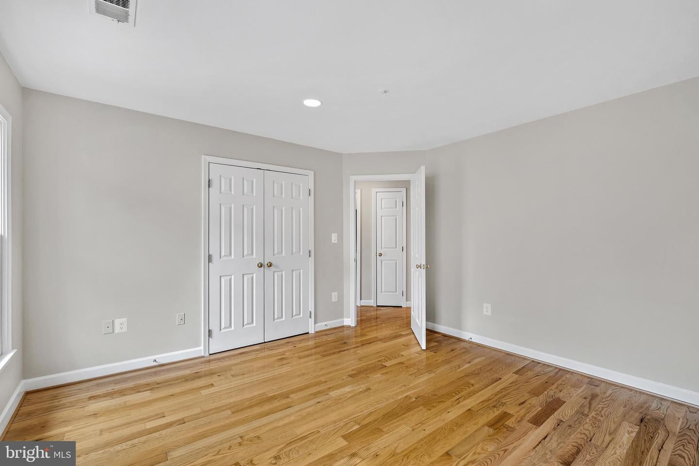 Potomac, Maryland, 20854, United States, 4 Bedrooms Bedrooms, ,4 BathroomsBathrooms,Residential,Active,1973311