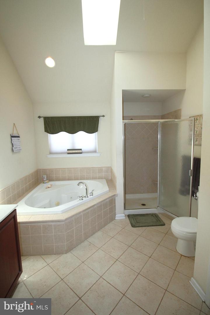 Chalfont, Pennsylvania, 18914, United States, 5 Bedrooms Bedrooms, ,4 BathroomsBathrooms,Residential,Active,1936623