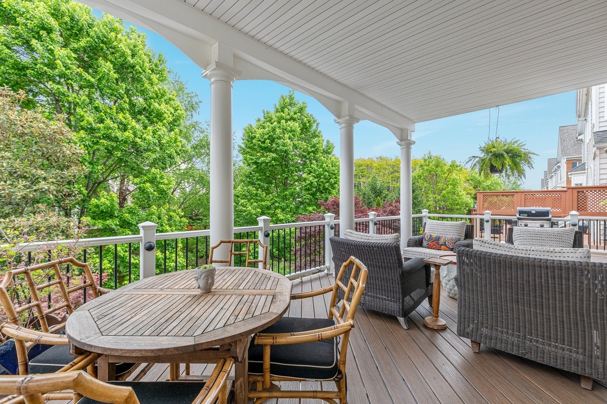 Leesburg, Virginia, 20176, United States, 4 Bedrooms Bedrooms, ,5 BathroomsBathrooms,Residential,Active,2044548