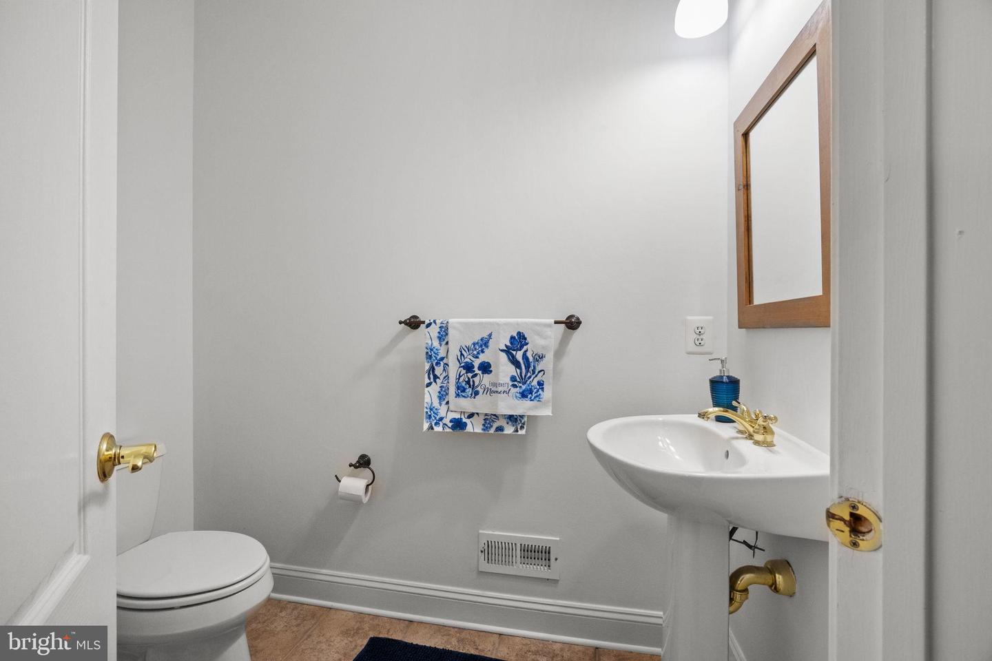 Newtown, Pennsylvania, 18940, United States, 5 Bedrooms Bedrooms, ,4 BathroomsBathrooms,Residential,Active,1905347