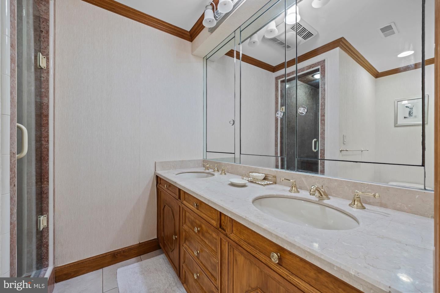 Hammonton, New Jersey, 08037, United States, 5 Bedrooms Bedrooms, ,6 BathroomsBathrooms,Residential,Active,1954441