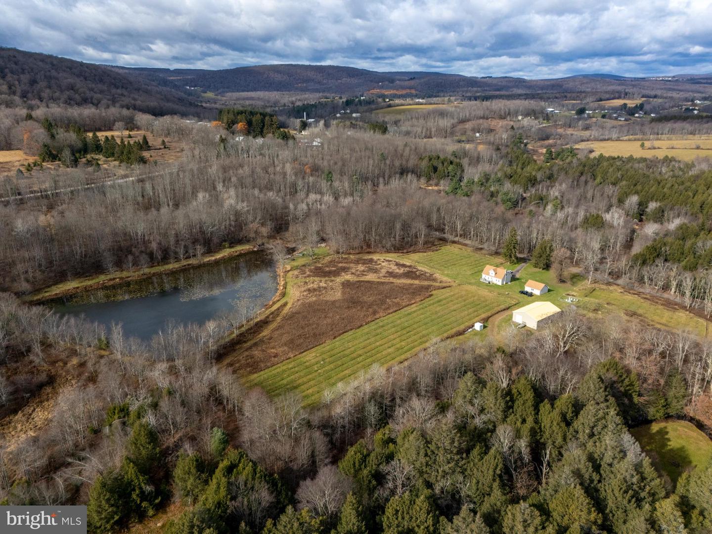 Waymart, Pennsylvania, 18472, United States, 4 Bedrooms Bedrooms, ,2 BathroomsBathrooms,Residential,Active,2007156