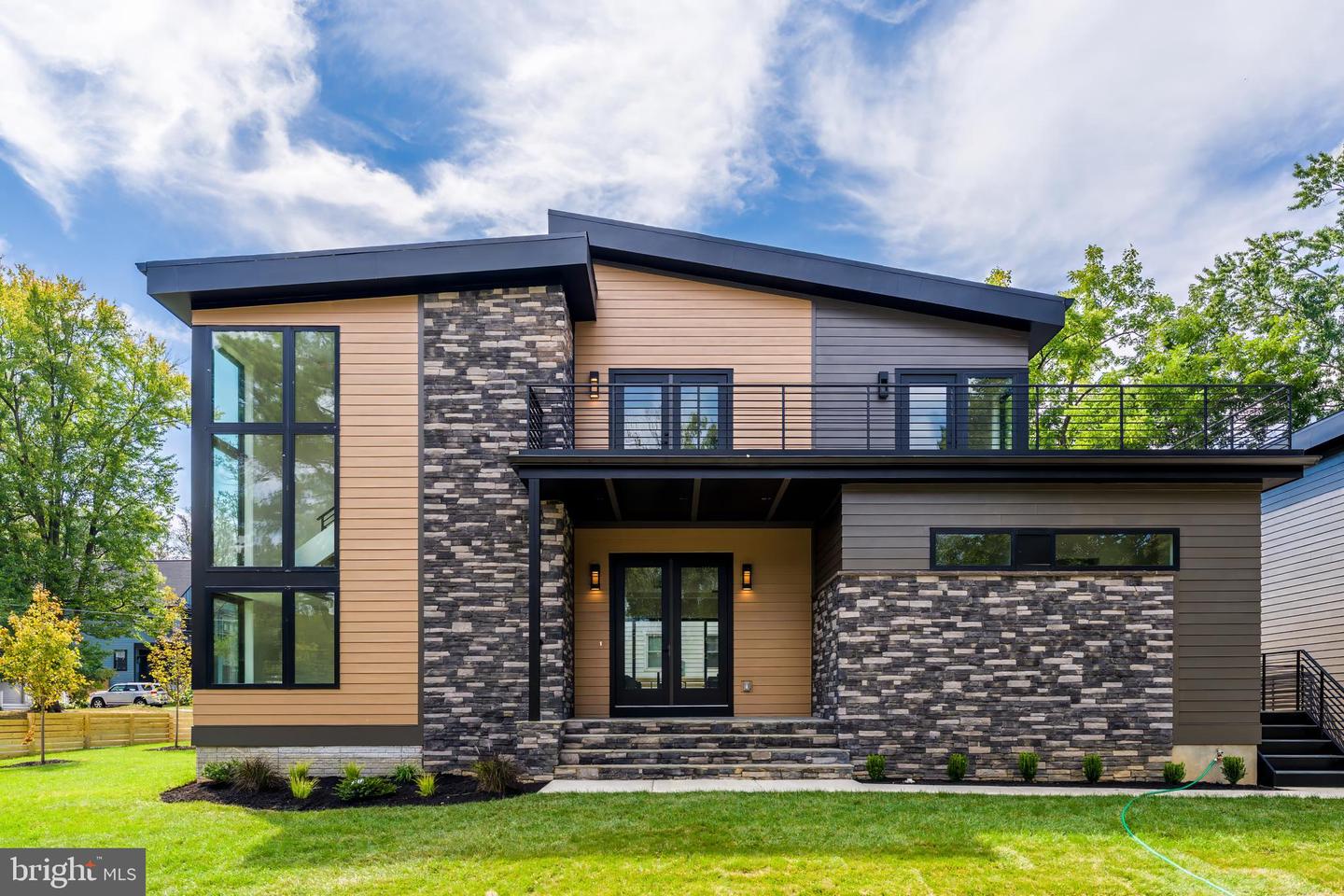 Falls Church, Virginia, 22042, United States, 6 Bedrooms Bedrooms, ,6 BathroomsBathrooms,Residential,Active,2011212