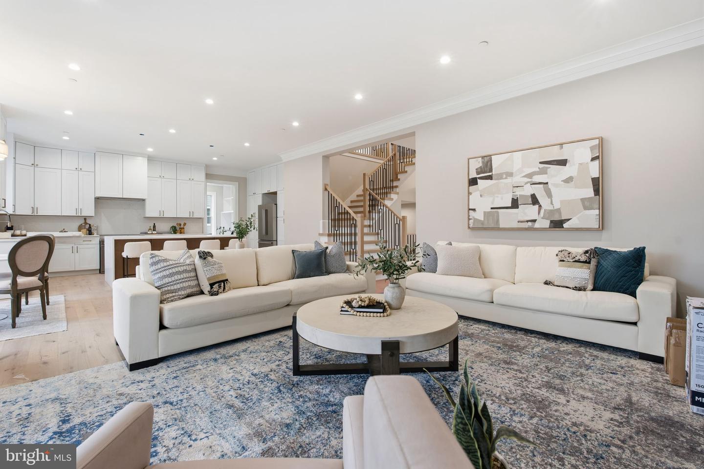 Kensington, Maryland, 20895, United States, 5 Bedrooms Bedrooms, ,5 BathroomsBathrooms,Residential,Active,2007291