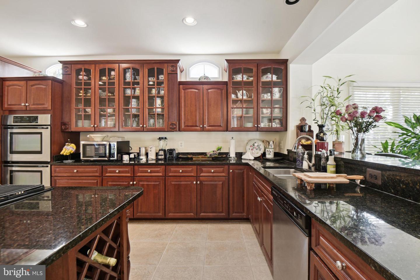 Woodbridge, Virginia, 22192, United States, 5 Bedrooms Bedrooms, ,5 BathroomsBathrooms,Residential,Active,2045542