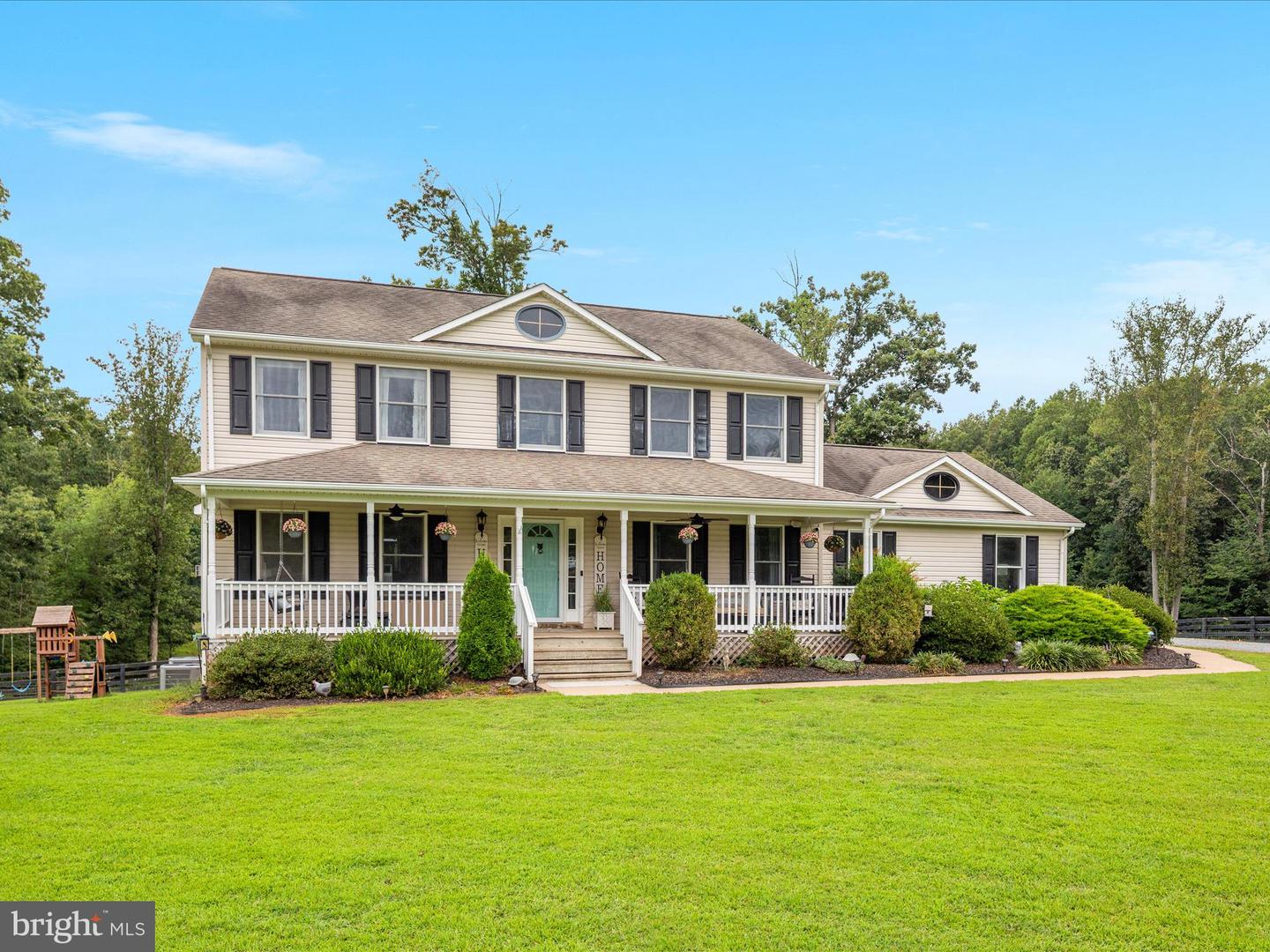 Amissville, Virginia, 20106, United States, 4 Bedrooms Bedrooms, ,4 BathroomsBathrooms,Residential,Active,1929462