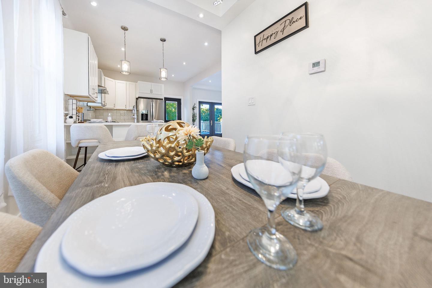 Washington, District Of Columbia, 20018, United States, 6 Bedrooms Bedrooms, ,5 BathroomsBathrooms,Residential,Active,1964489