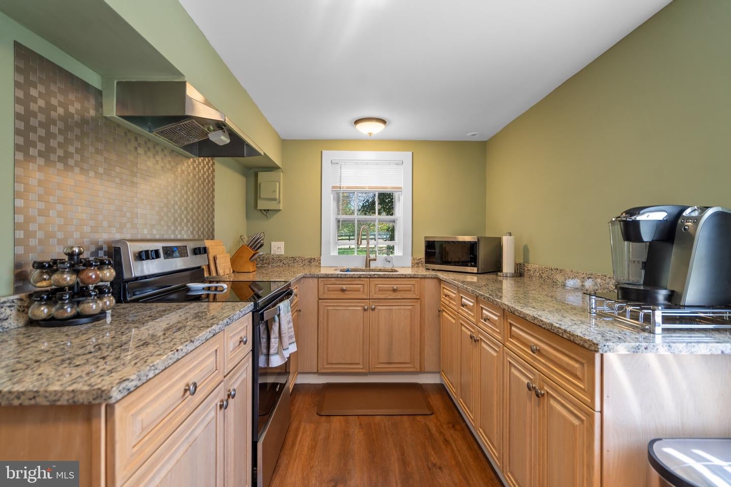 Waterford, Virginia, 20197, United States, 4 Bedrooms Bedrooms, ,5 BathroomsBathrooms,Residential,Active,1771409