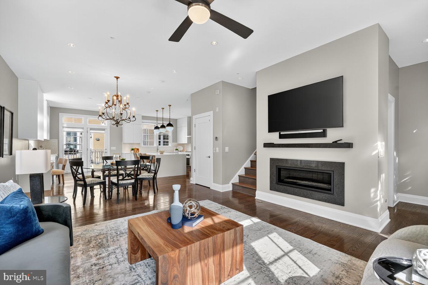 Alexandria, Virginia, 22314, United States, 4 Bedrooms Bedrooms, ,5 BathroomsBathrooms,Residential,Active,1959984