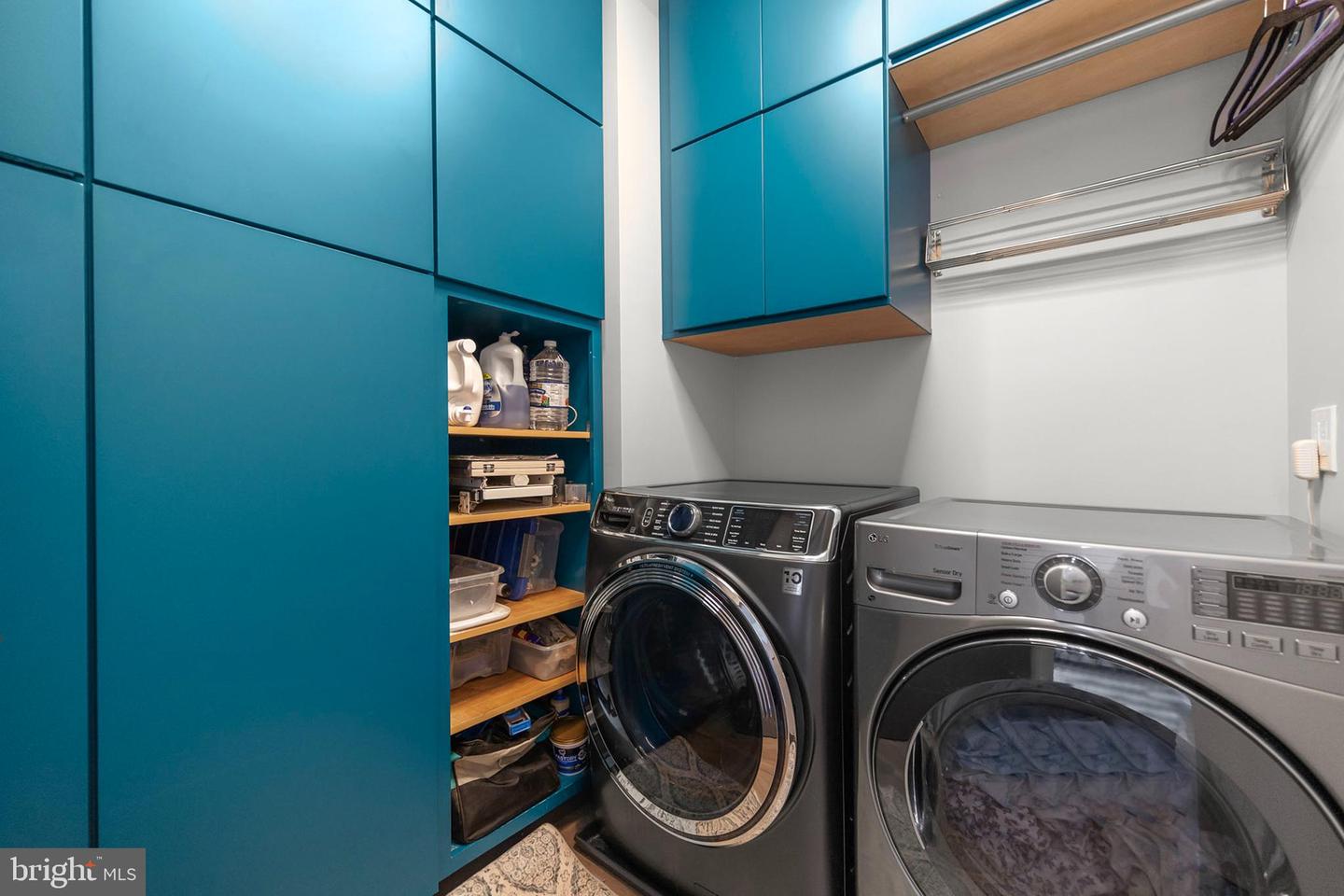 Berryville, Virginia, 22611, United States, 4 Bedrooms Bedrooms, ,4 BathroomsBathrooms,Residential,Active,1945547