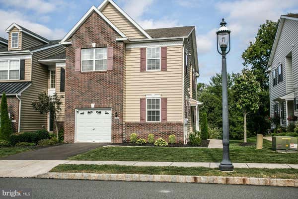 2044 MORGAN HILL DR, PENNSBURG, PA 18073 - Image 1