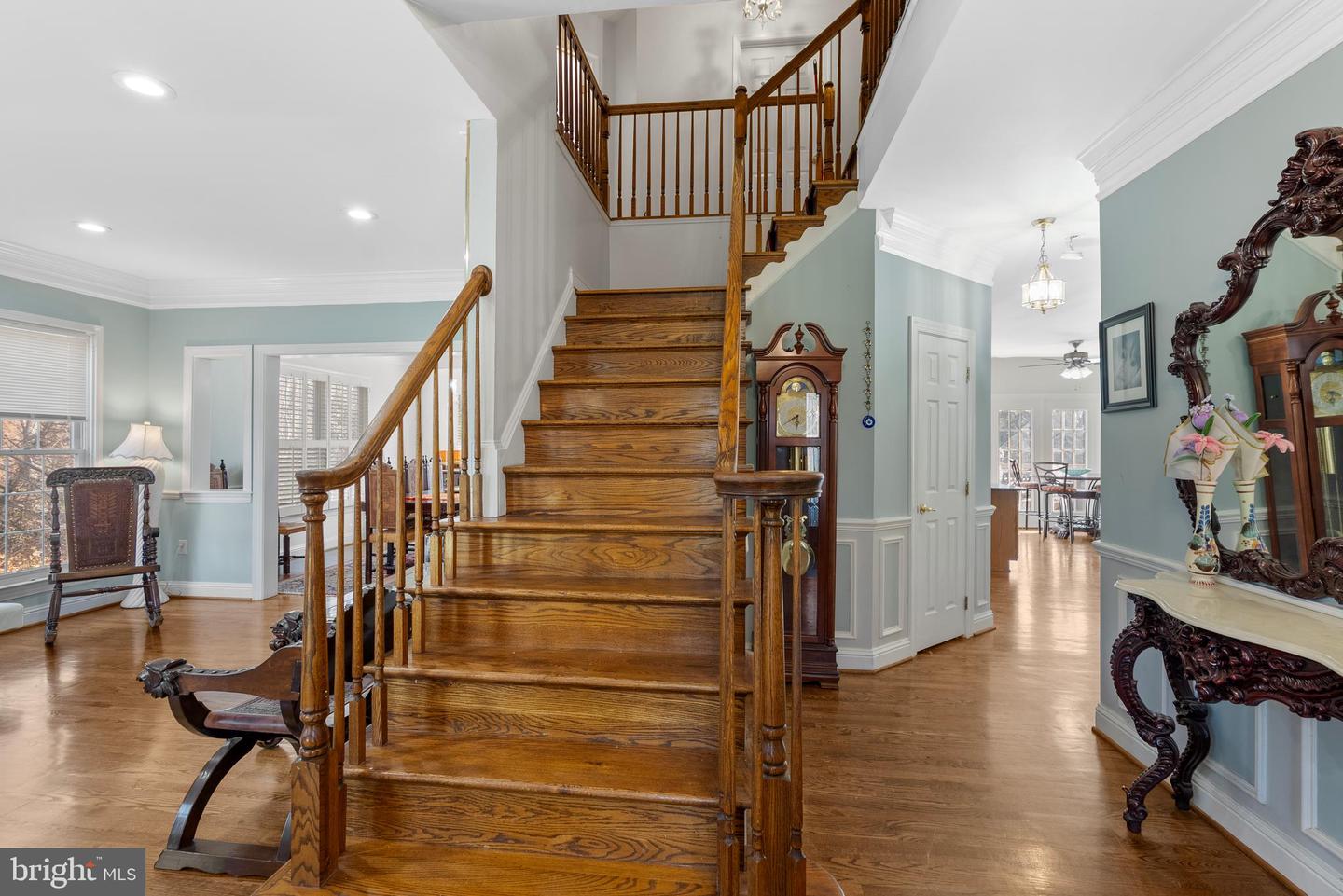 Gaithersburg, Maryland, 20879, United States, 5 Bedrooms Bedrooms, ,5 BathroomsBathrooms,Residential,Active,1999190