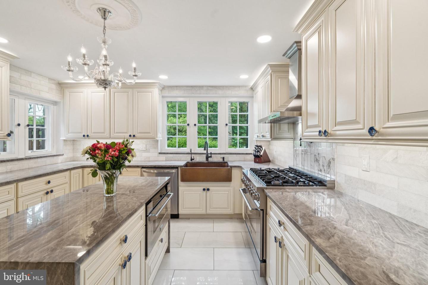 Wayne, Pennsylvania, 19087, United States, 4 Bedrooms Bedrooms, ,5 BathroomsBathrooms,Residential,Active,2003551