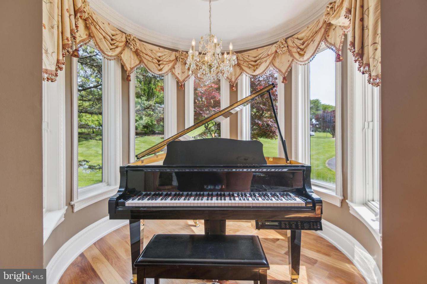 Newtown, Pennsylvania, 18940, United States, 6 Bedrooms Bedrooms, ,6 BathroomsBathrooms,Residential,Active,1849543