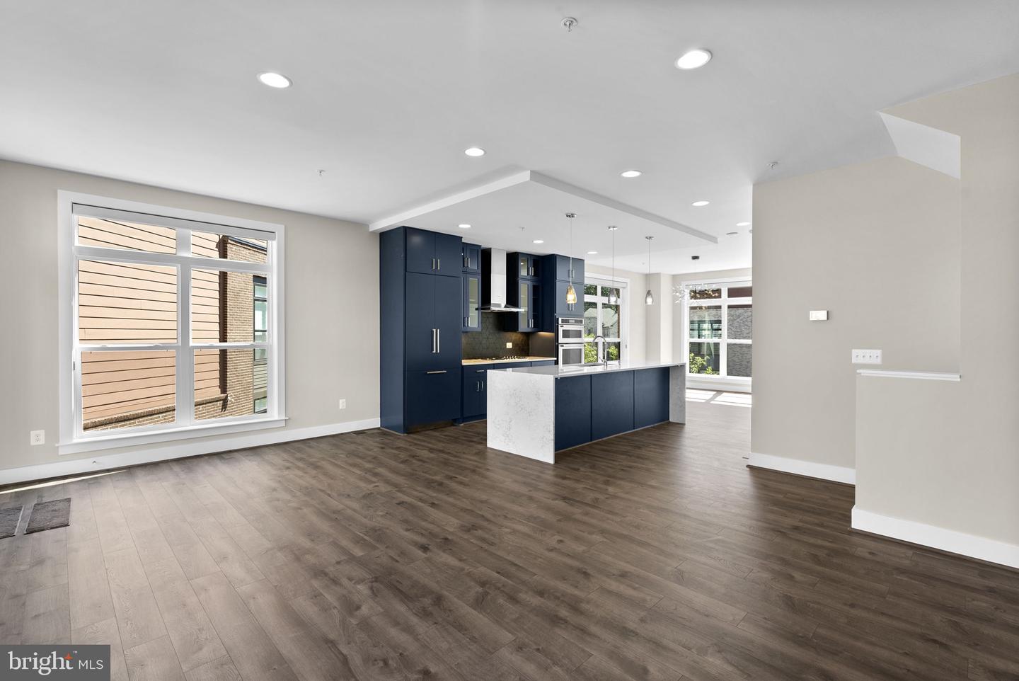 Rockville, Maryland, 20852, United States, 5 Bedrooms Bedrooms, ,5 BathroomsBathrooms,Residential,Active,1954009