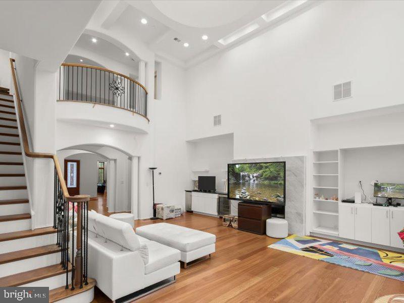 Potomac, Maryland, 20854, United States, 6 Bedrooms Bedrooms, ,7 BathroomsBathrooms,Residential,Active,1927645