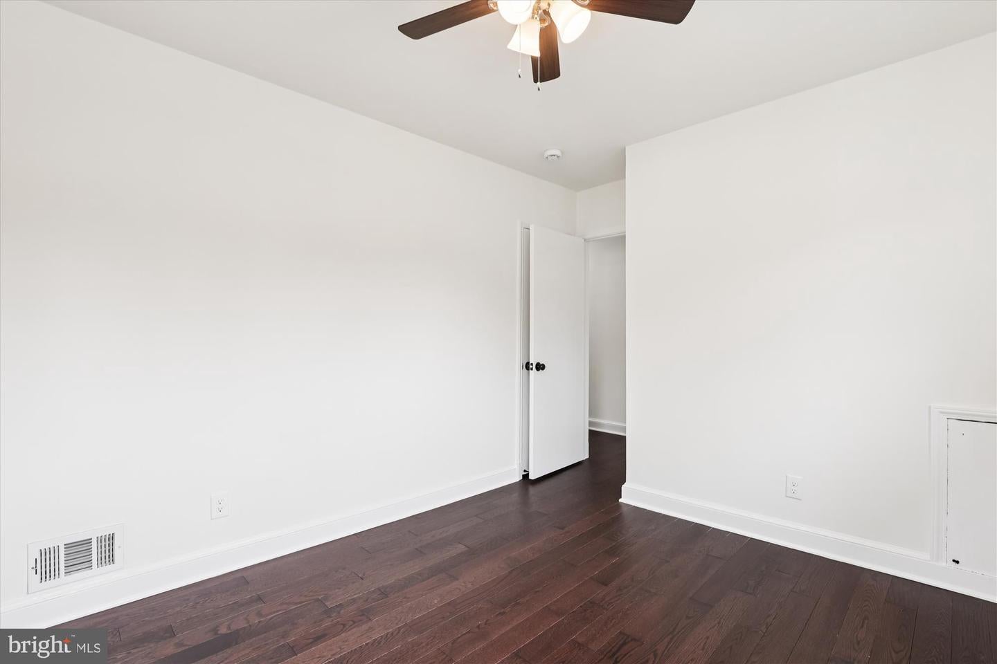 Arlington, Virginia, 22207, United States, 3 Bedrooms Bedrooms, ,3 BathroomsBathrooms,Residential,Active,2012923