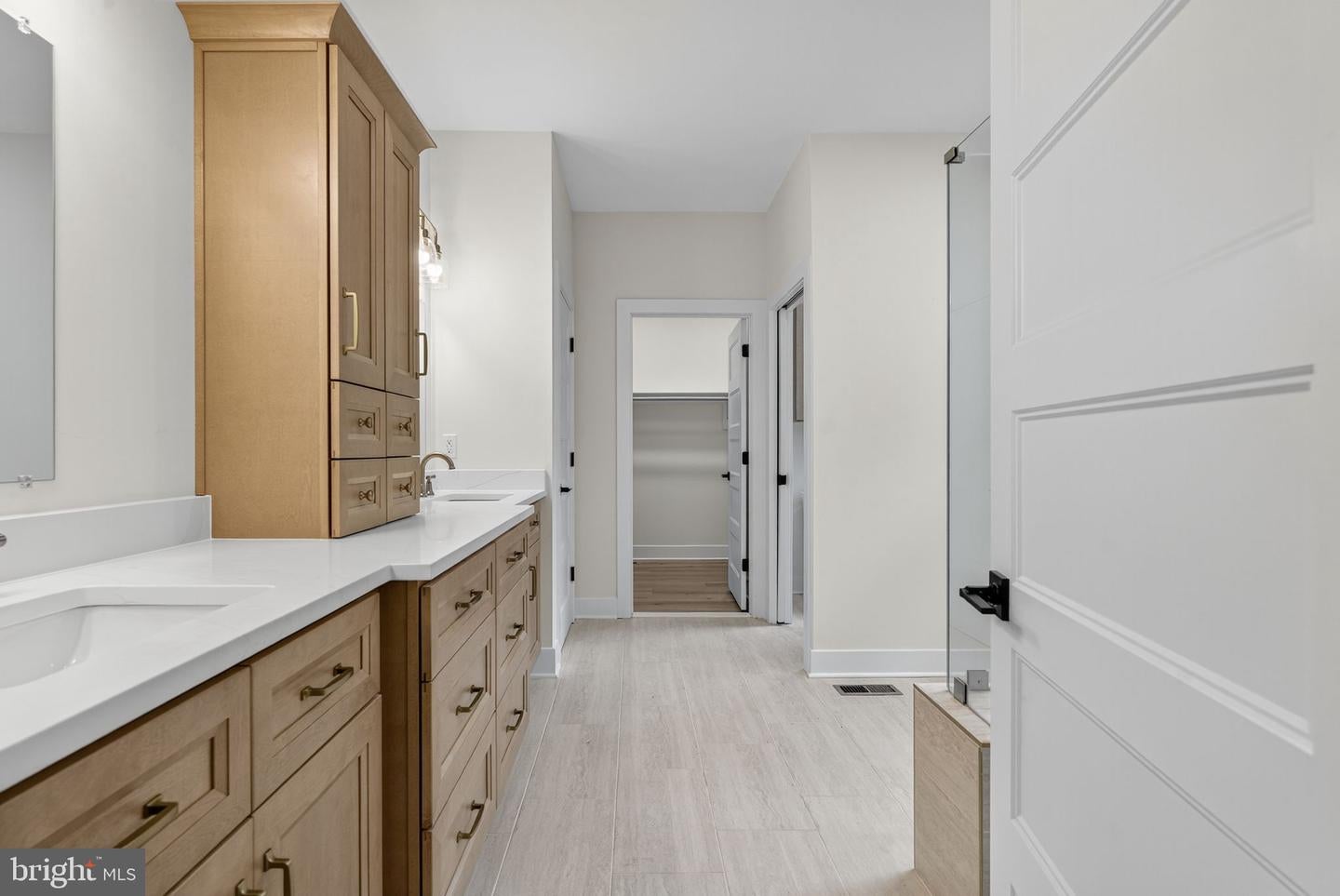 Warrenton, Virginia, 20187, United States, 3 Bedrooms Bedrooms, ,4 BathroomsBathrooms,Residential,Active,1963257