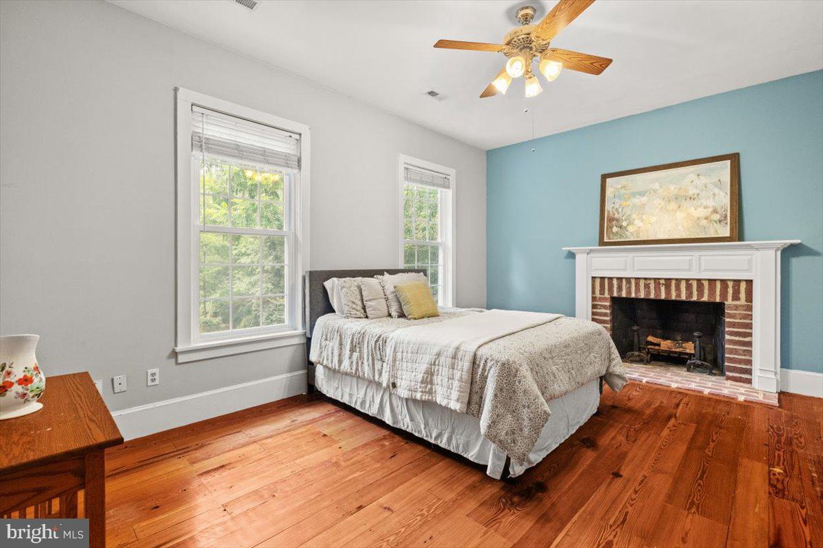Nokesville, Virginia, 20181, United States, 4 Bedrooms Bedrooms, ,4 BathroomsBathrooms,Residential,Active,1909876