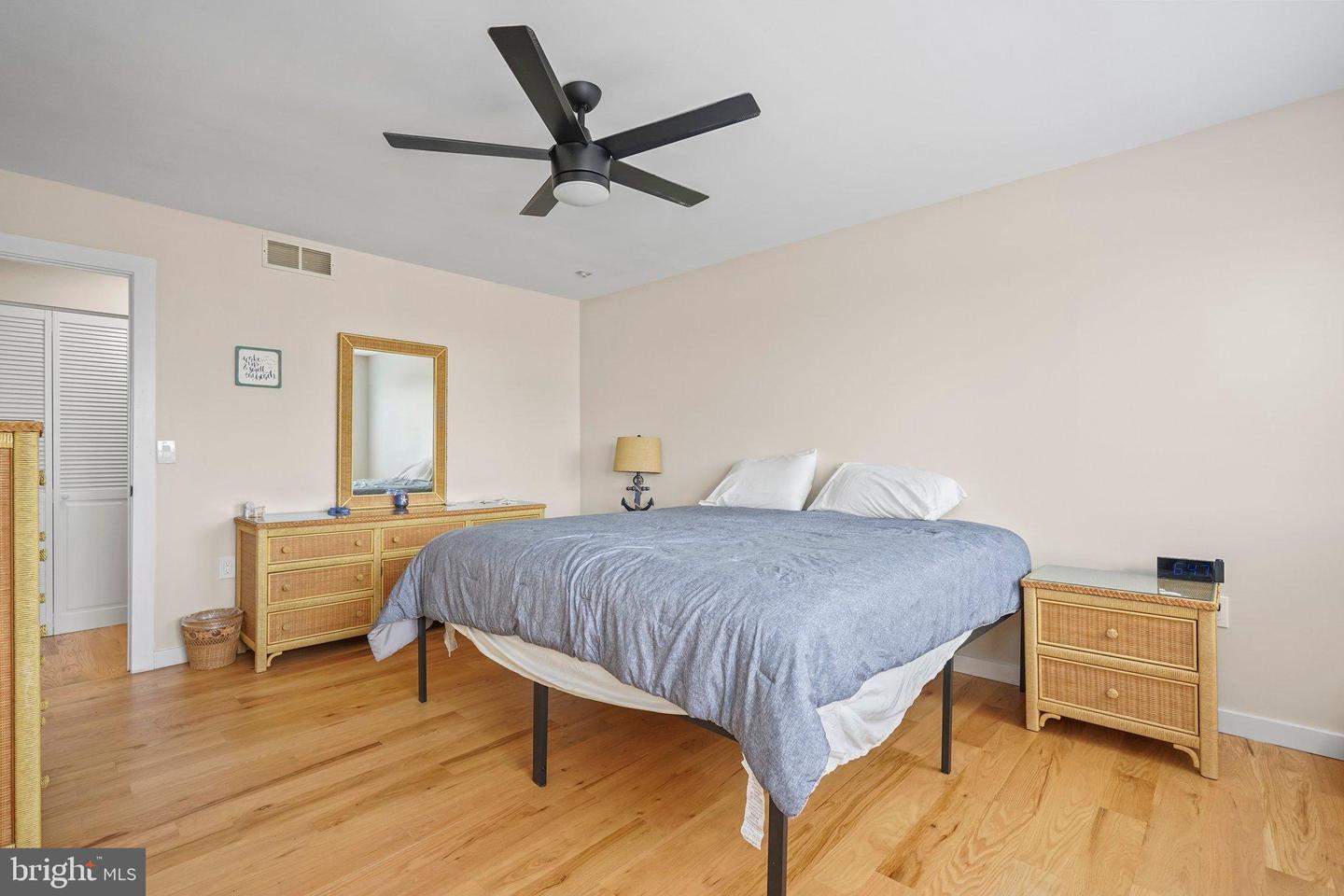 Manahawkin, New Jersey, 08050, United States, 4 Bedrooms Bedrooms, ,3 BathroomsBathrooms,Residential,Active,1885030