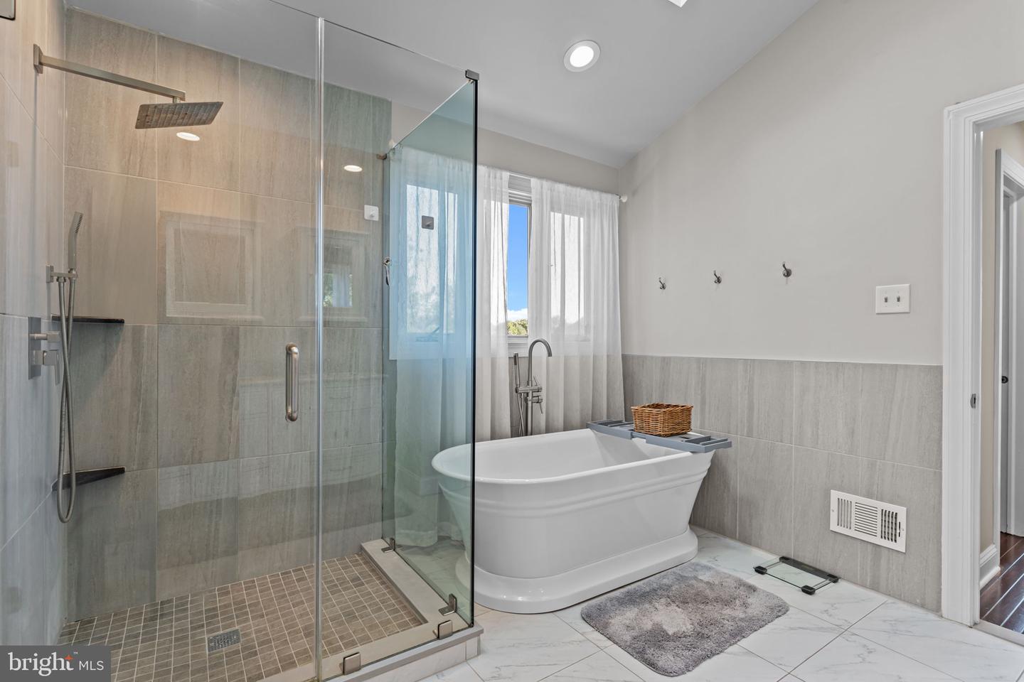Yardley, Pennsylvania, 19067, United States, 4 Bedrooms Bedrooms, ,4 BathroomsBathrooms,Residential,Active,1926886