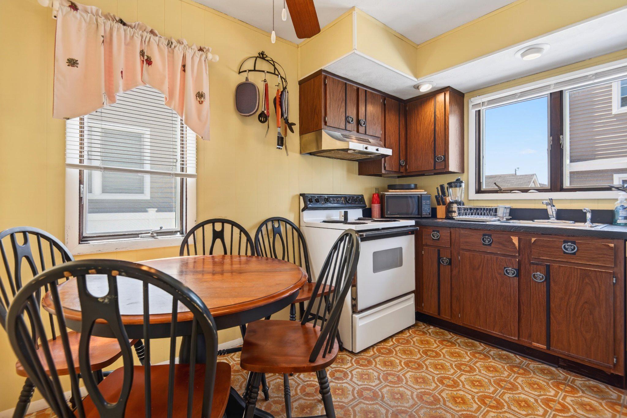Long Beach Twp, New Jersey, 08008, United States, 8 Bedrooms Bedrooms, ,4 BathroomsBathrooms,Residential,Active,2021663