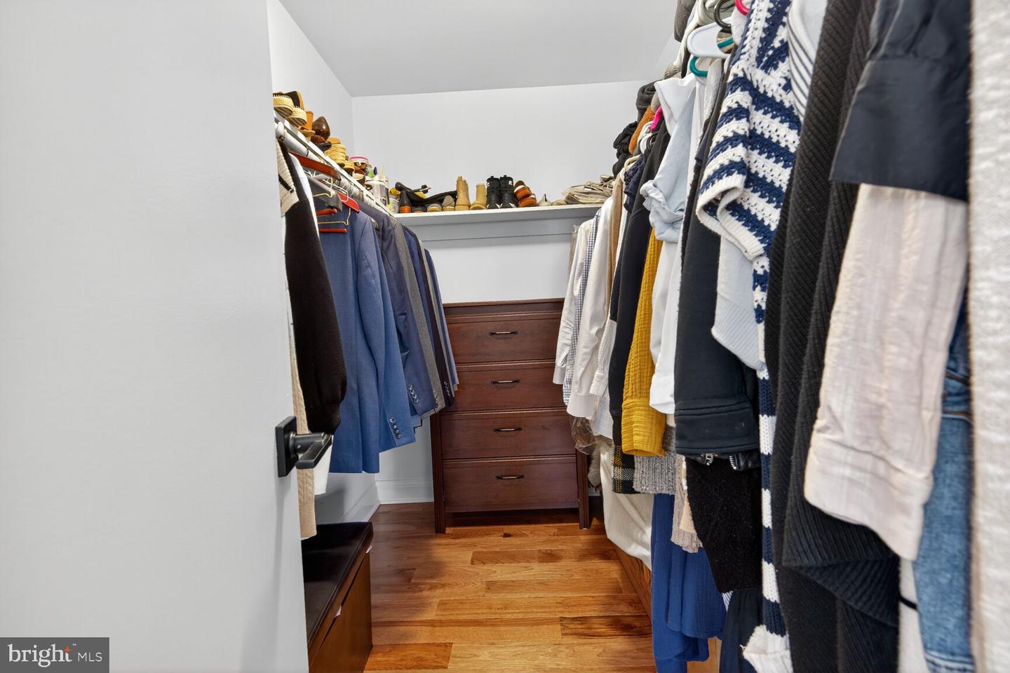 Arlington, Virginia, 22201, United States, 3 Bedrooms Bedrooms, ,3 BathroomsBathrooms,Residential,Active,1997876