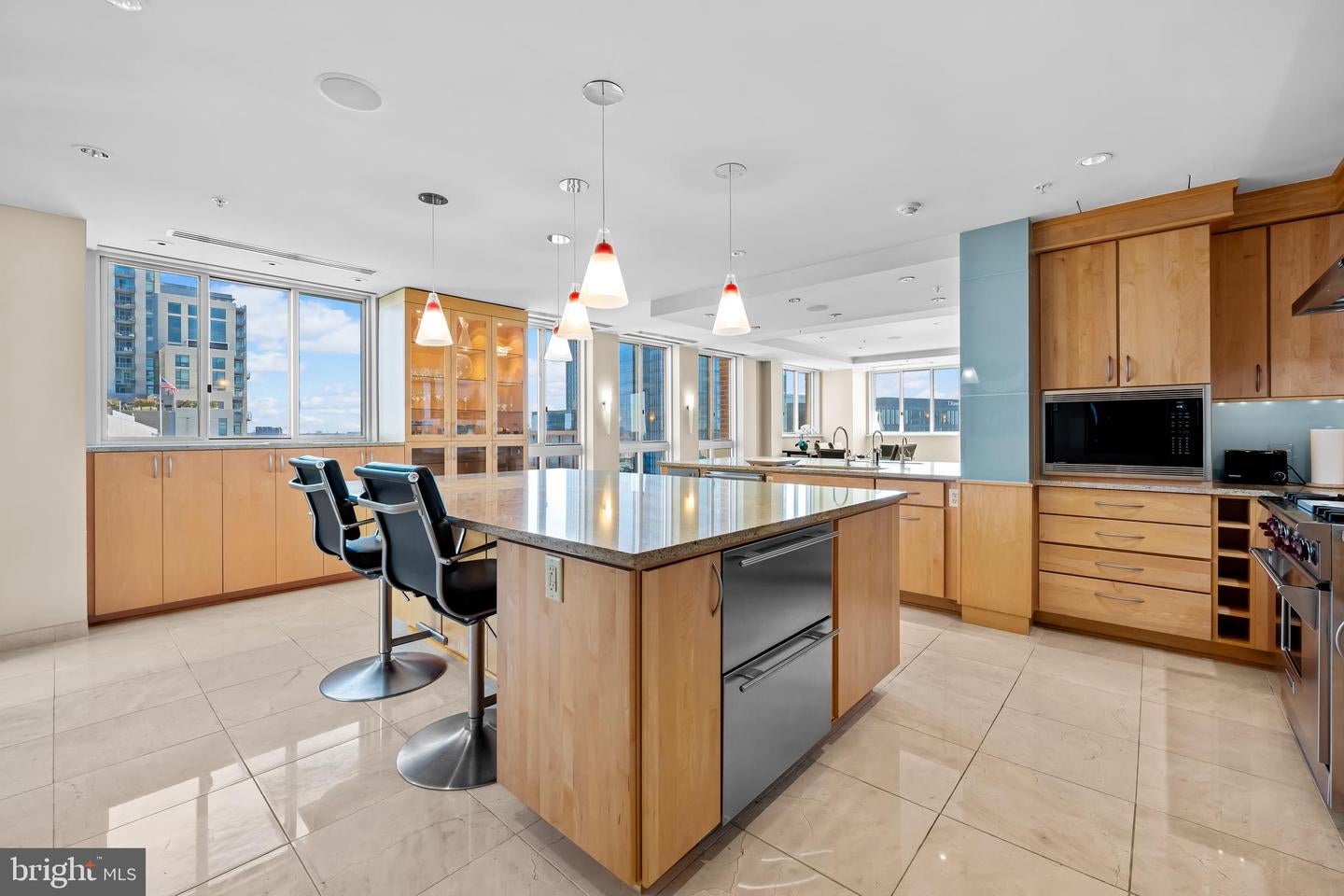 Baltimore, Maryland, 21202, United States, 3 Bedrooms Bedrooms, ,4 BathroomsBathrooms,Residential,Active,1963429