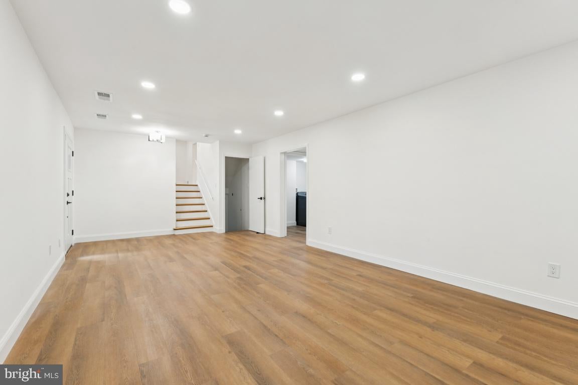 Arlington, Virginia, 22207, United States, 4 Bedrooms Bedrooms, ,3 BathroomsBathrooms,Residential,Active,1934775