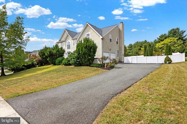 209 SHADYBROOKE DR N, DOUGLASSVILLE, PA 19518, photo 2 of 37