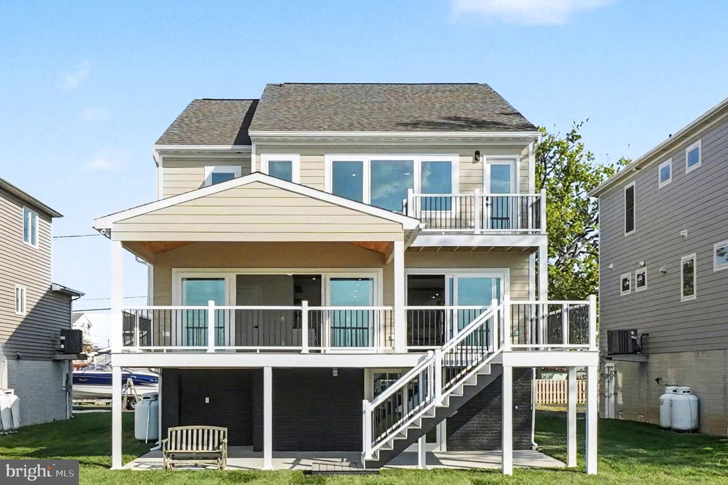 Sparrows Point, Maryland, 21219, United States, 5 Bedrooms Bedrooms, ,4 BathroomsBathrooms,Residential,Active,2041470