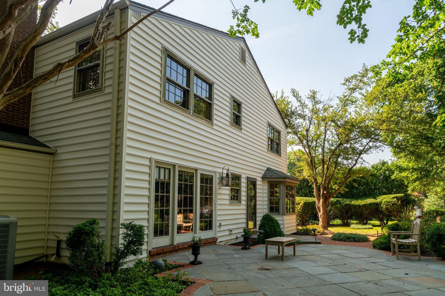 Mclean, Virginia, 22102, United States, 4 Bedrooms Bedrooms, ,3 BathroomsBathrooms,Residential,Pending,1929414