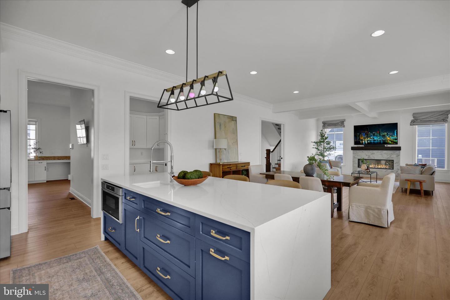 Lititz, Pennsylvania, 17543, United States, 5 Bedrooms Bedrooms, ,6 BathroomsBathrooms,Residential,Active,2045017