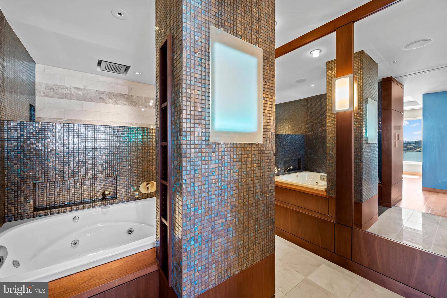 Baltimore, Maryland, 21202, United States, 3 Bedrooms Bedrooms, ,4 BathroomsBathrooms,Residential,Active,1963429