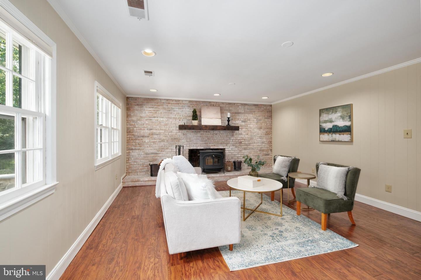 Fairfax Station, Virginia, 22039, United States, 4 Bedrooms Bedrooms, ,3 BathroomsBathrooms,Residential,Active,1936424